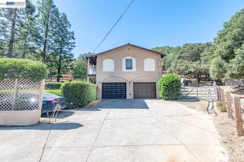 35575 Palomares Rd Castro Valley, CA 94552