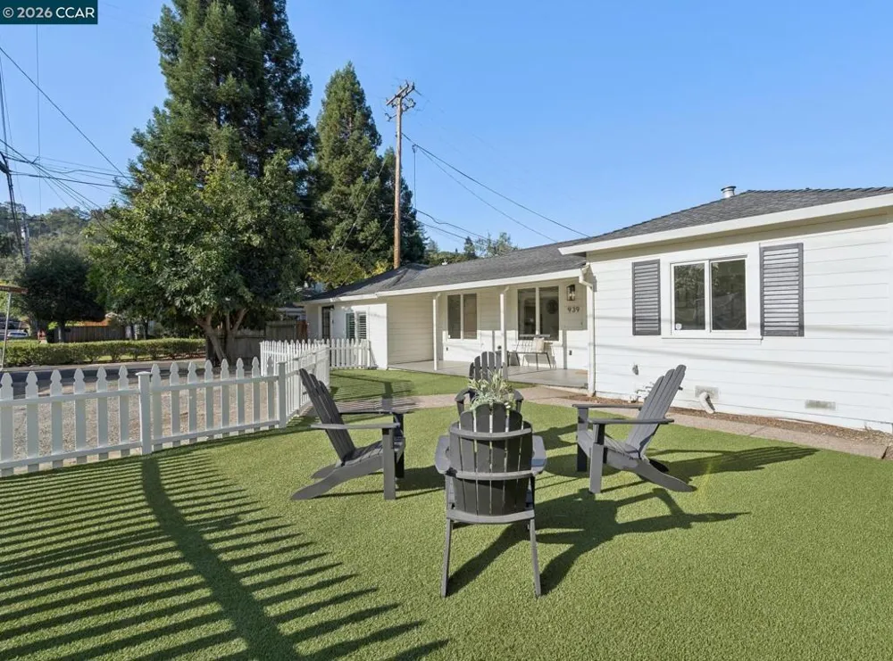 939 Mountain View Dr Lafayette, CA 94549