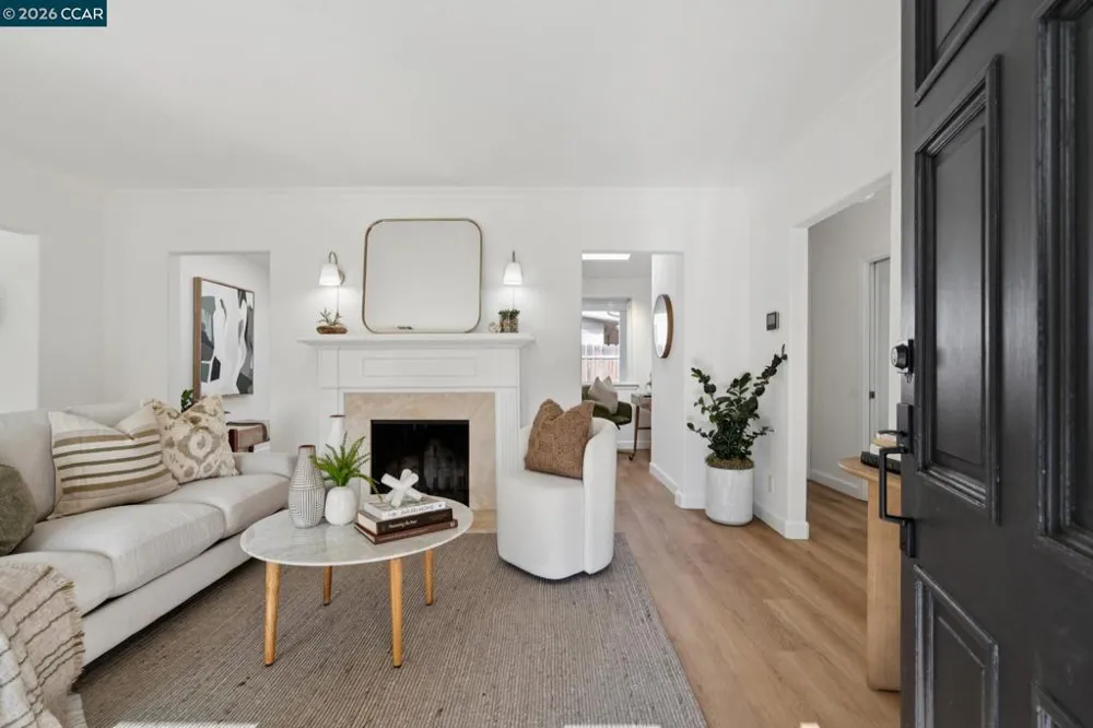 939 Mountain View Dr Lafayette, CA 94549