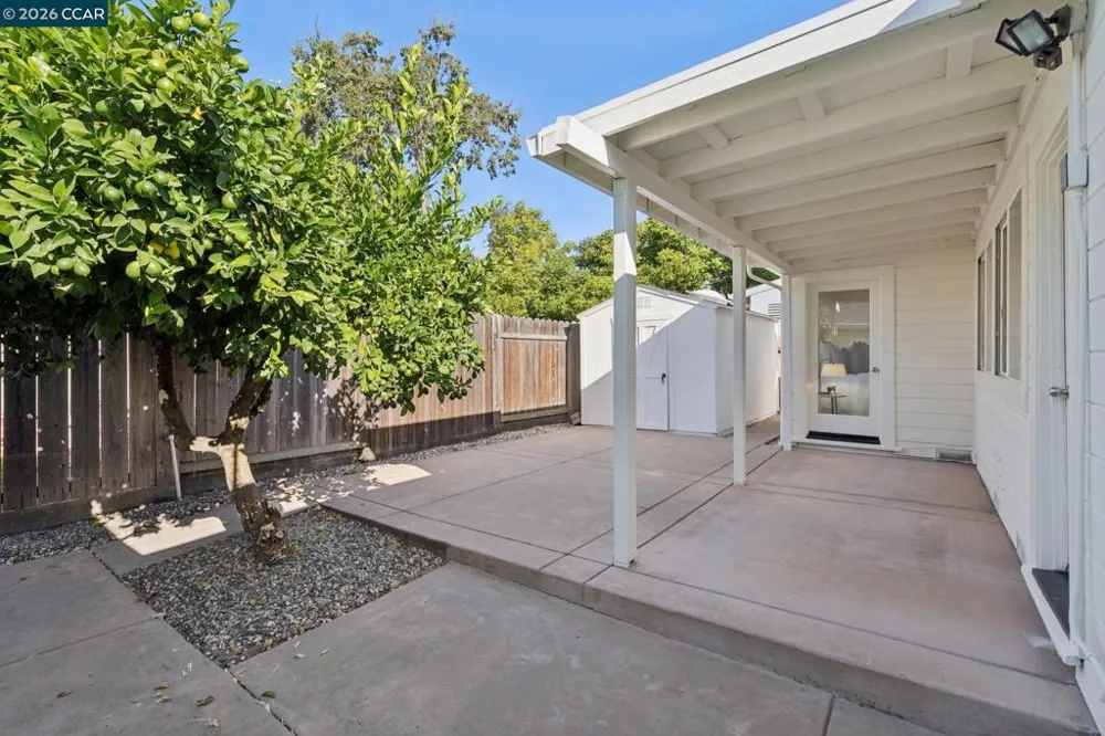 939 Mountain View Dr Lafayette, CA 94549