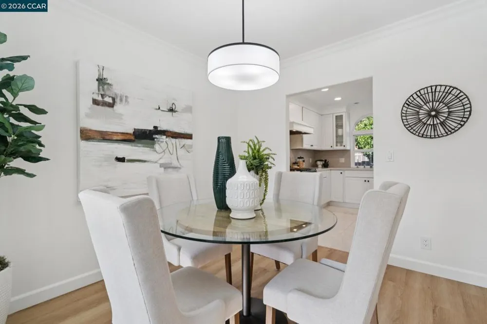 939 Mountain View Dr Lafayette, CA 94549