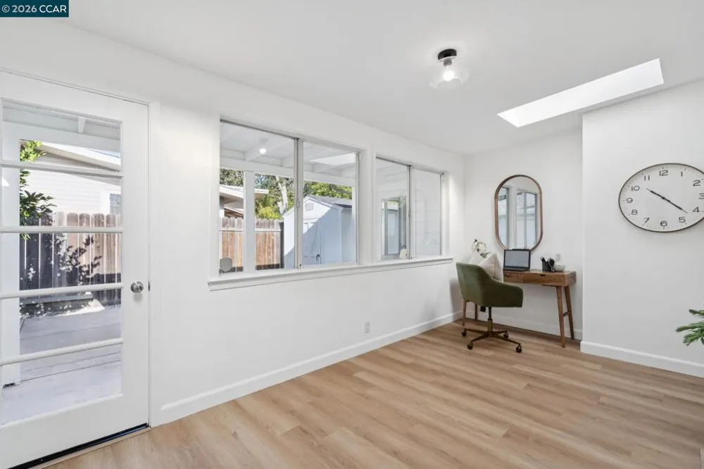 939 Mountain View Dr Lafayette, CA 94549