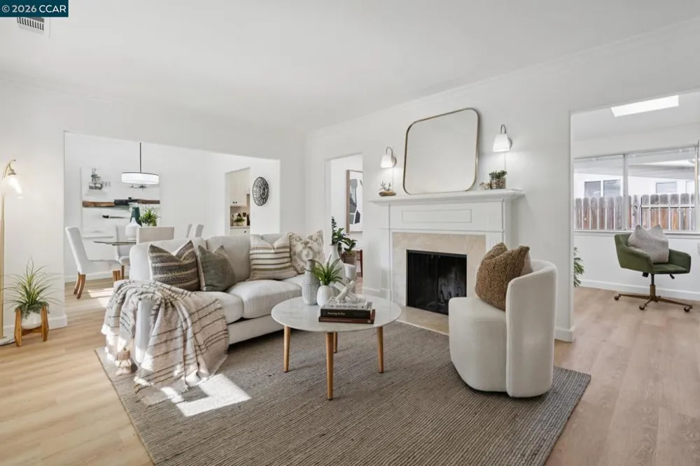 939 Mountain View Dr Lafayette, CA 94549