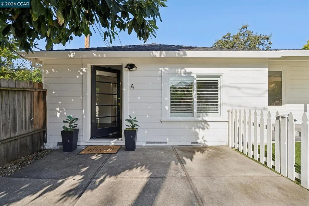939 Mountain View Dr Lafayette, CA 94549