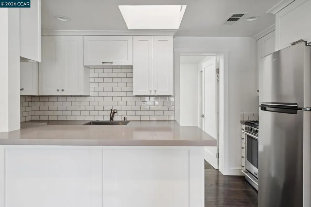 939 Mountain View Dr Lafayette, CA 94549