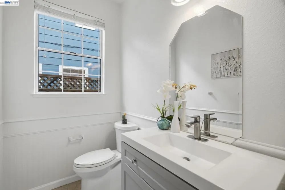 34161 Finnigan Ter Fremont, CA 94555