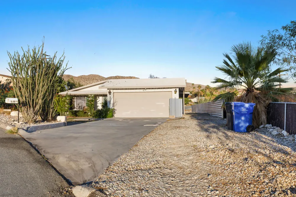 12800 Avenida Serena Desert Hot Springs, CA 92240