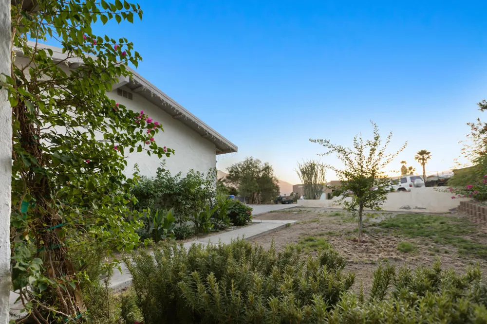 12800 Avenida Serena Desert Hot Springs, CA 92240