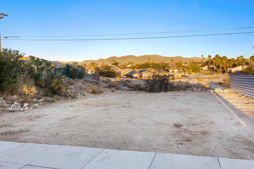 12800 Avenida Serena Desert Hot Springs, CA 92240