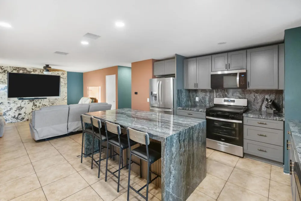 12800 Avenida Serena Desert Hot Springs, CA 92240