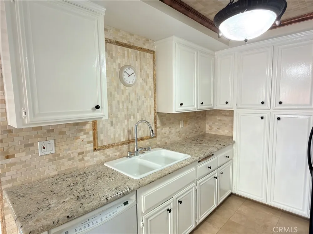 2072 S West Anaheim, CA 92802