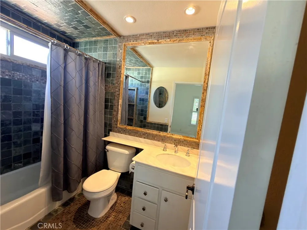 2072 S West Anaheim, CA 92802