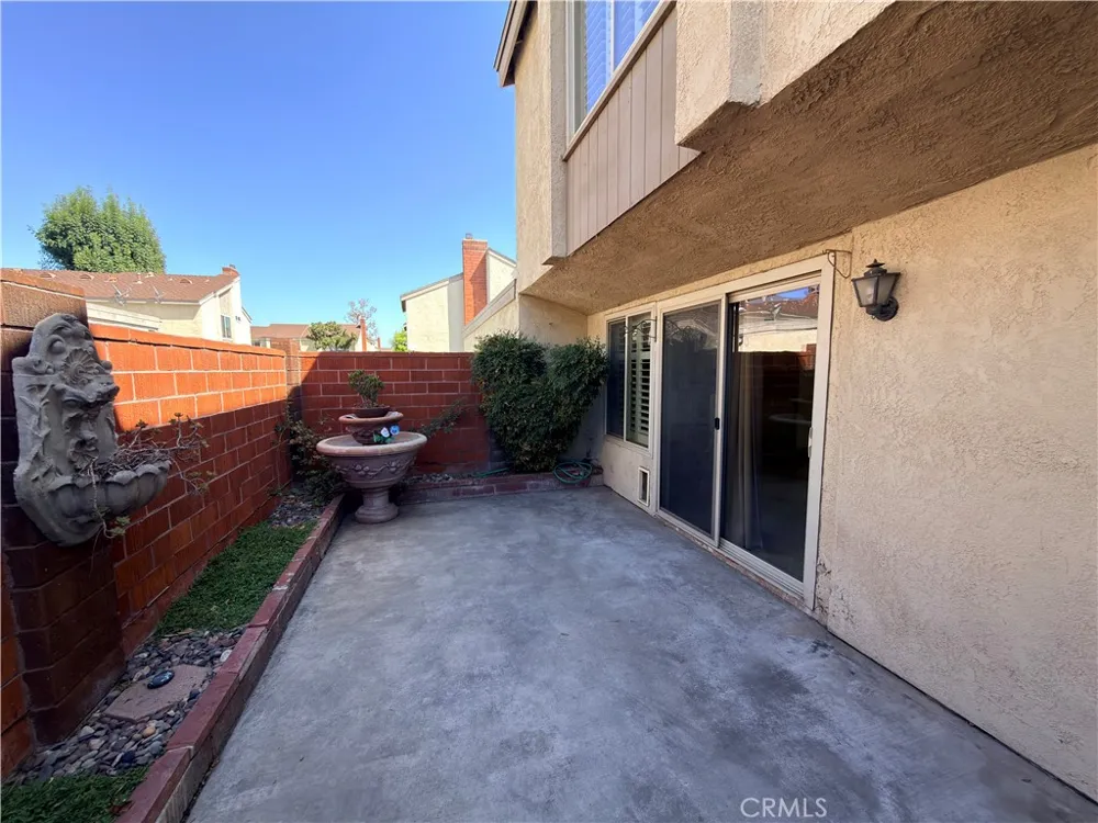 2072 S West Anaheim, CA 92802