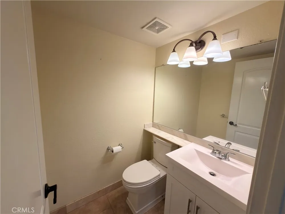 2072 S West Anaheim, CA 92802