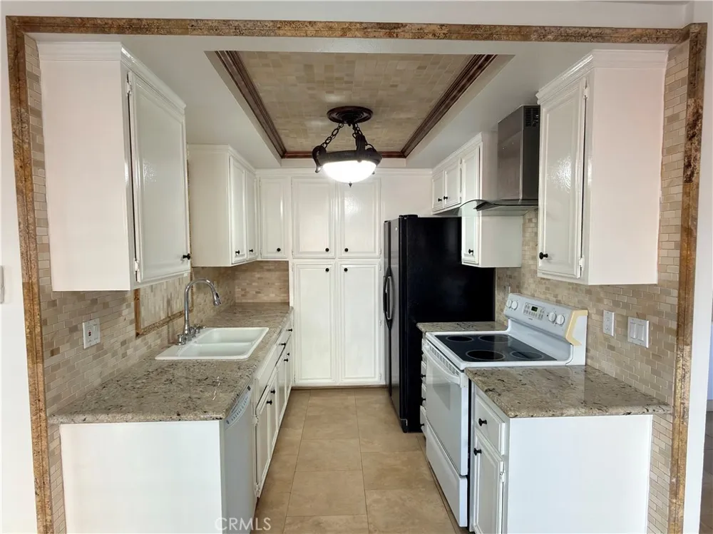 2072 S West Anaheim, CA 92802