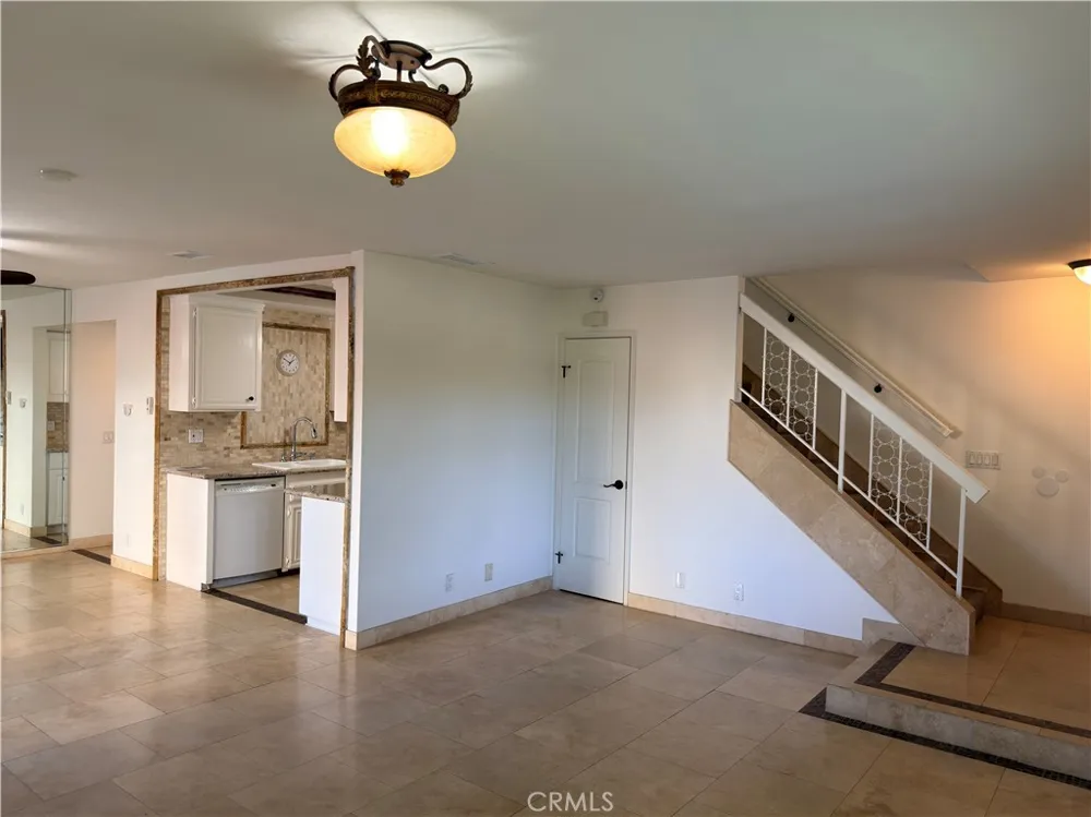 2072 S West Anaheim, CA 92802