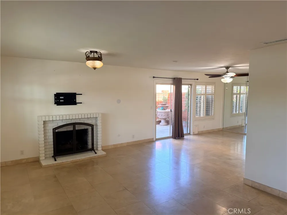 2072 S West Anaheim, CA 92802