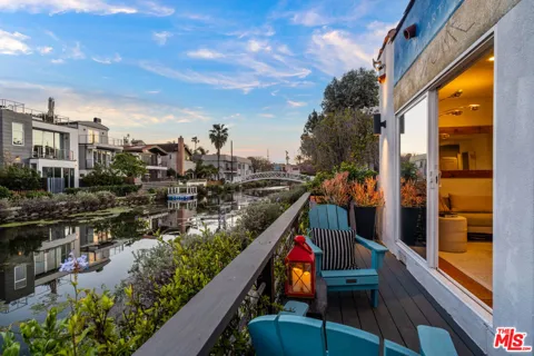 225 Carroll Canal