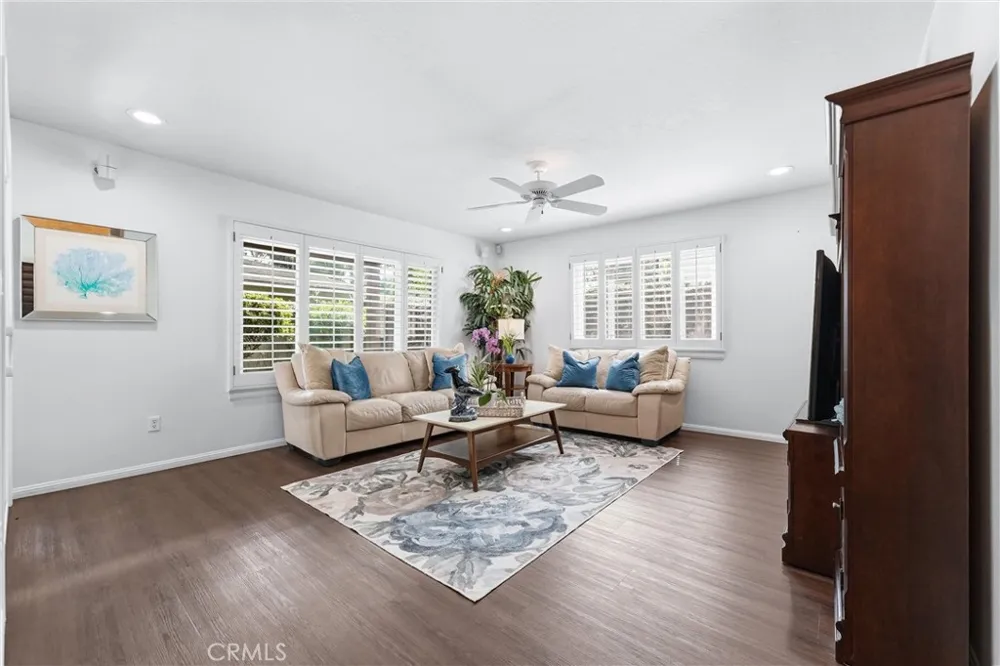 5872 Meadowbrook Drive Huntington Beach, CA 92649