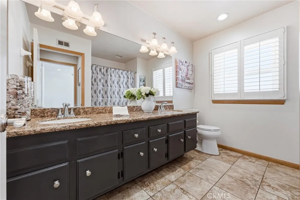 5872 Meadowbrook Drive Huntington Beach, CA 92649