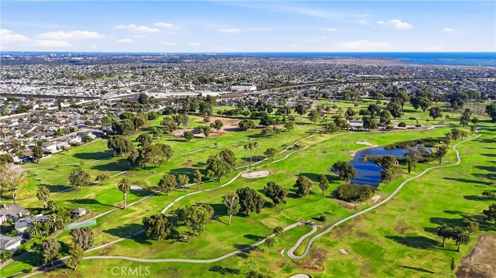 5872 Meadowbrook Drive Huntington Beach, CA 92649