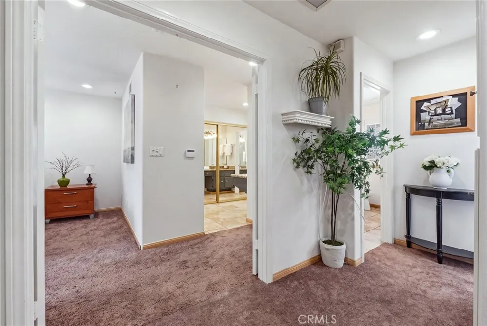 5872 Meadowbrook Drive Huntington Beach, CA 92649
