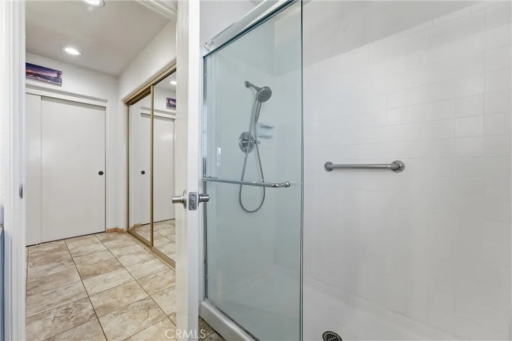 5872 Meadowbrook Drive Huntington Beach, CA 92649