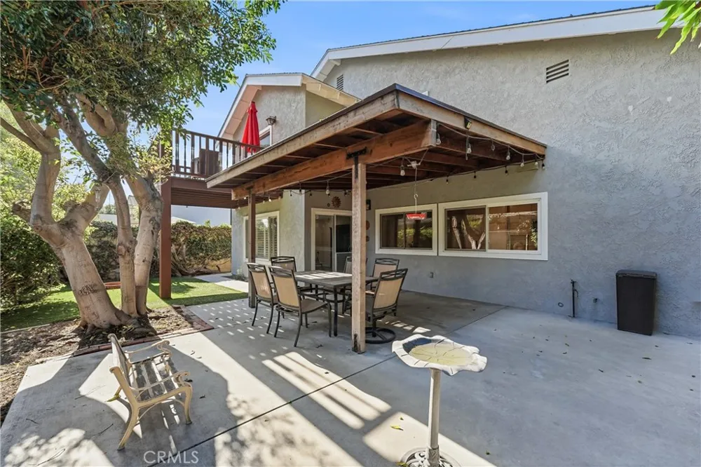 5872 Meadowbrook Drive Huntington Beach, CA 92649