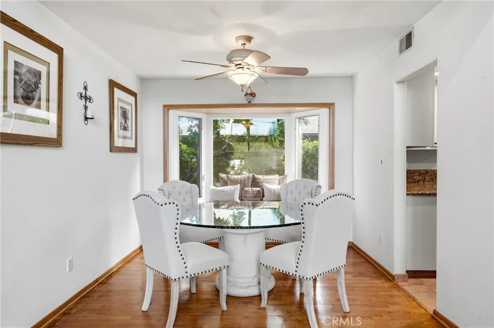 5872 Meadowbrook Drive Huntington Beach, CA 92649