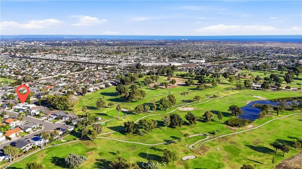 5872 Meadowbrook Drive Huntington Beach, CA 92649