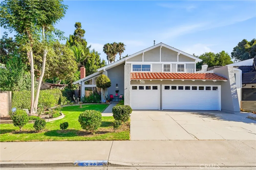 5872 Meadowbrook Drive Huntington Beach, CA 92649