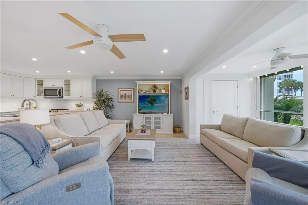 2875 Gulf Shore Boulevard #106 Naples, FL 34103