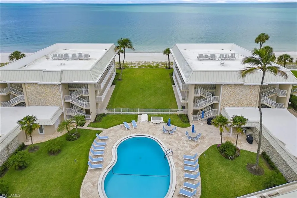 2875 Gulf Shore Boulevard #106 Naples, FL 34103