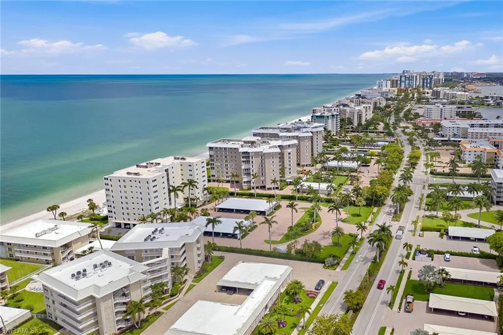 2875 Gulf Shore Boulevard #106 Naples, FL 34103