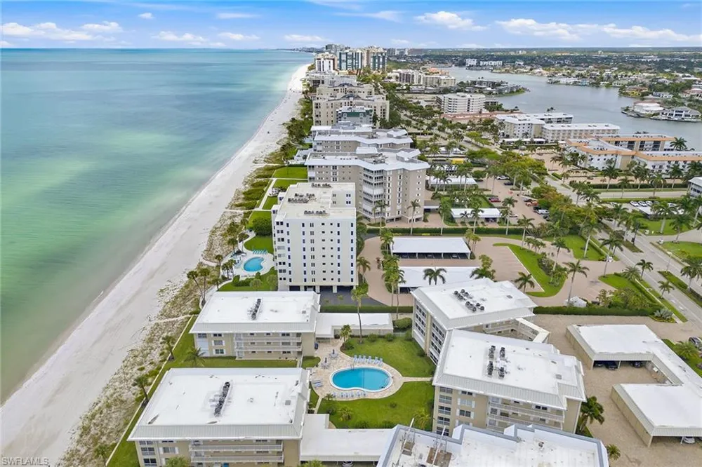 2875 Gulf Shore Boulevard #106 Naples, FL 34103