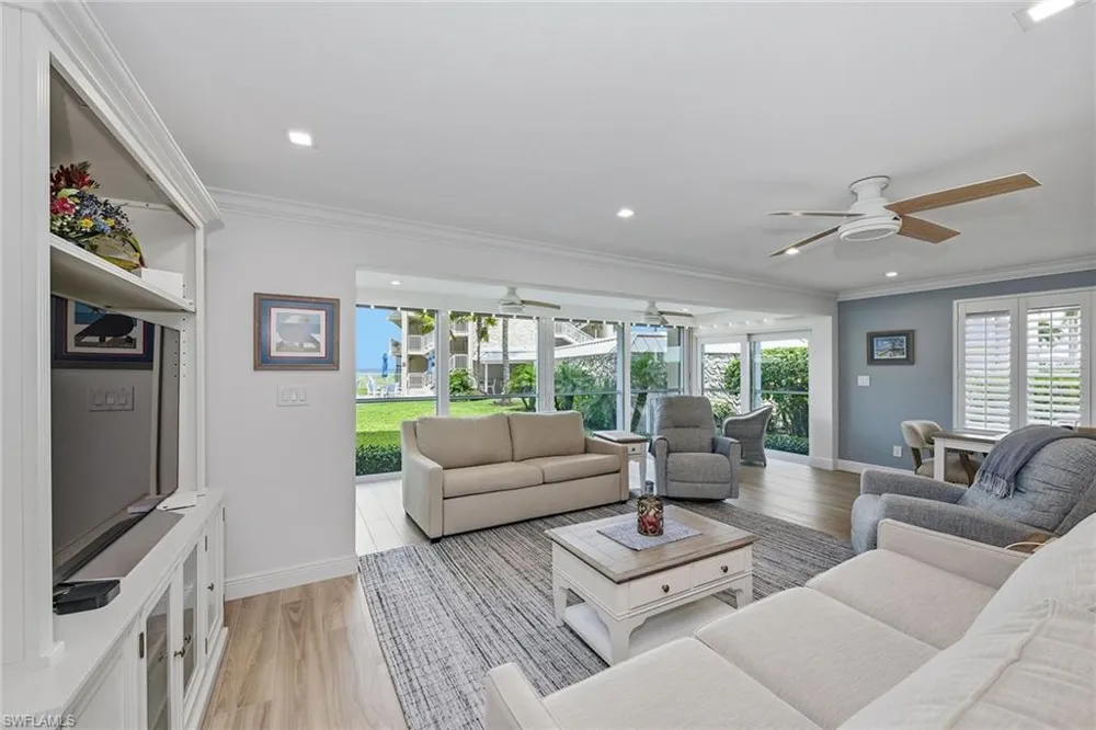 2875 Gulf Shore Boulevard #106 Naples, FL 34103