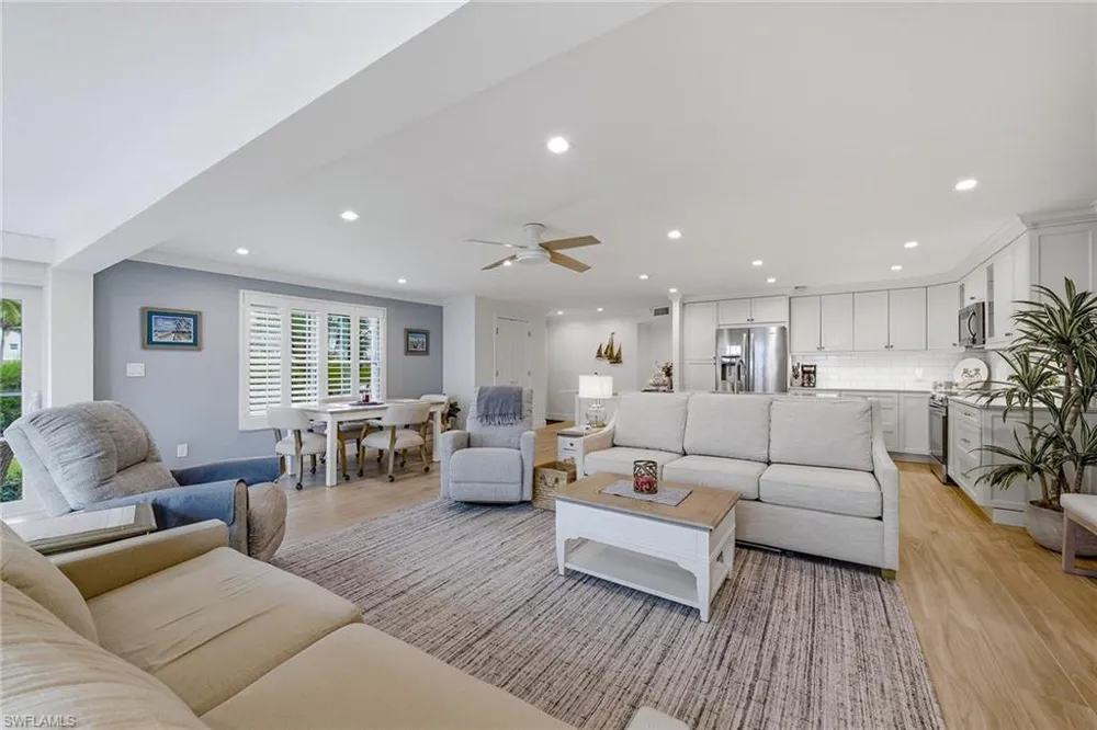 2875 Gulf Shore Boulevard #106 Naples, FL 34103