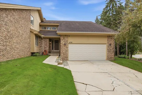 4797 Fairway Court #16