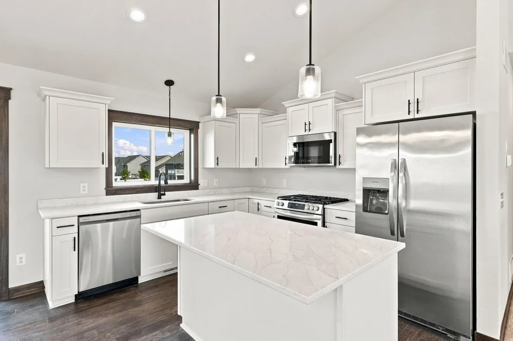 17762 Empire Trail Lakeville, MN 55044