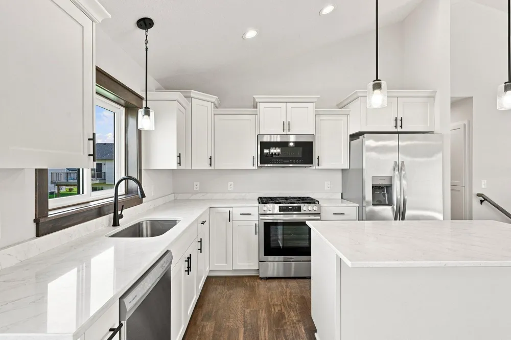 17762 Empire Trail Lakeville, MN 55044