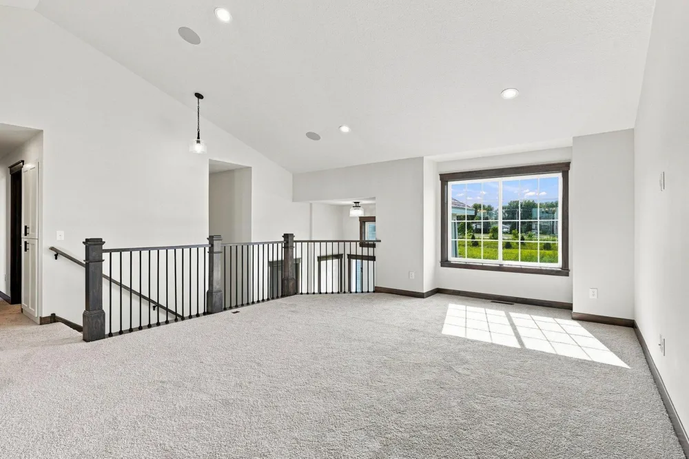 17762 Empire Trail Lakeville, MN 55044