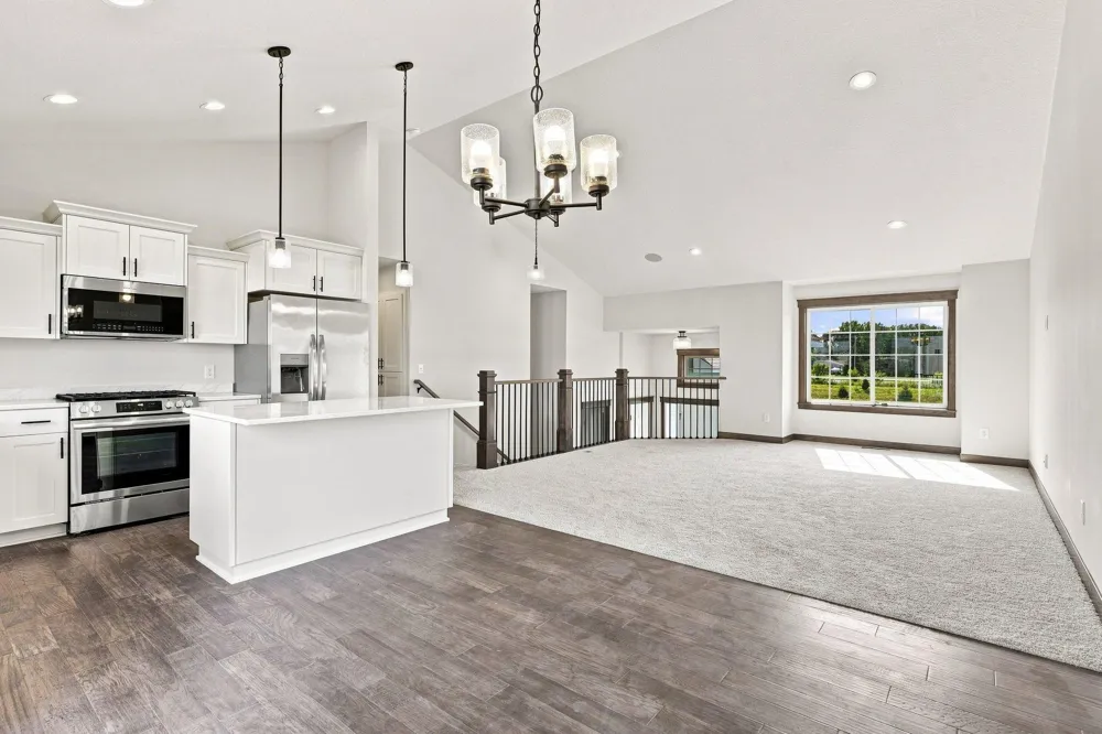 17762 Empire Trail Lakeville, MN 55044