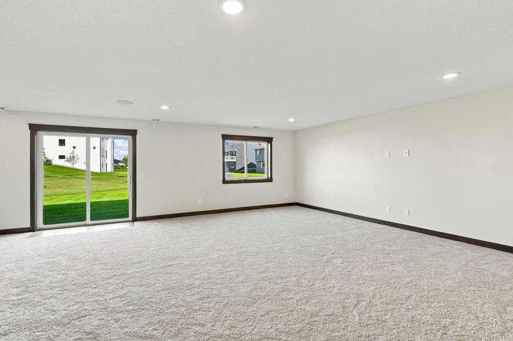 17762 Empire Trail Lakeville, MN 55044