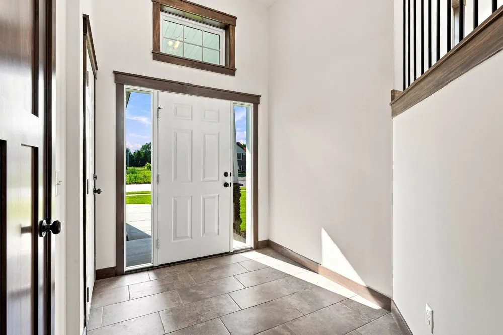 17762 Empire Trail Lakeville, MN 55044