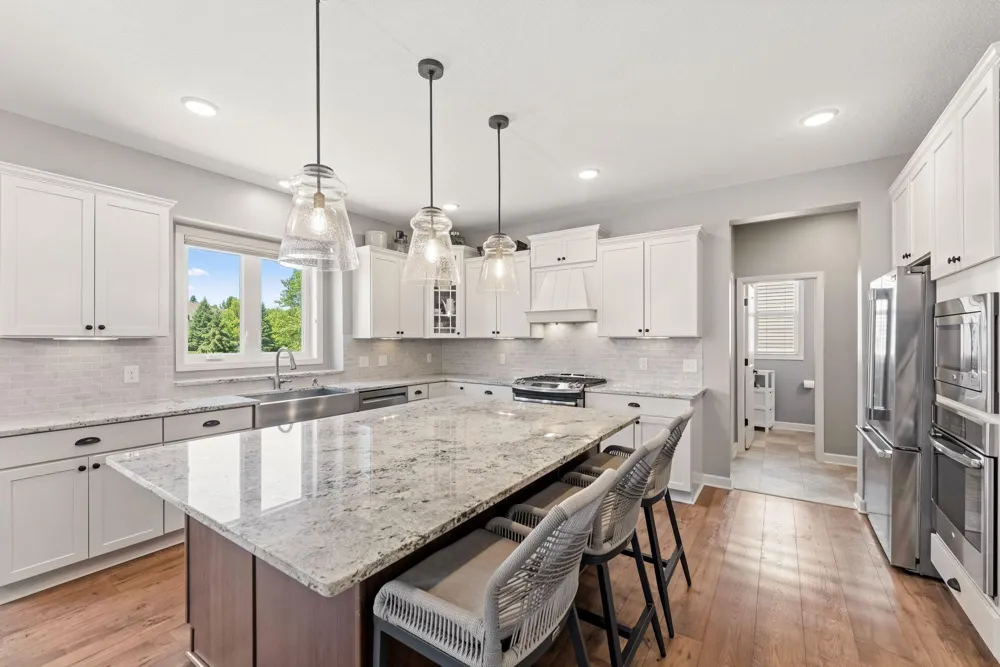 19335 Indora Trail Lakeville, MN 55044