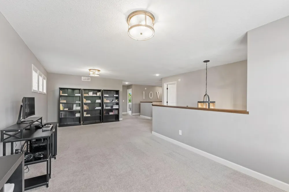 19335 Indora Trail Lakeville, MN 55044