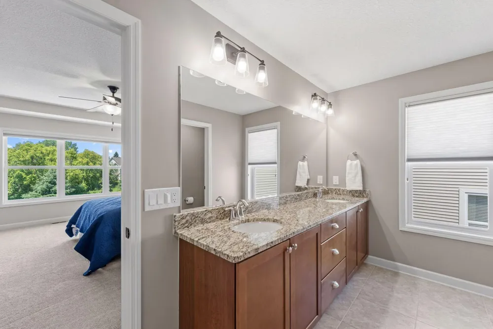 19335 Indora Trail Lakeville, MN 55044