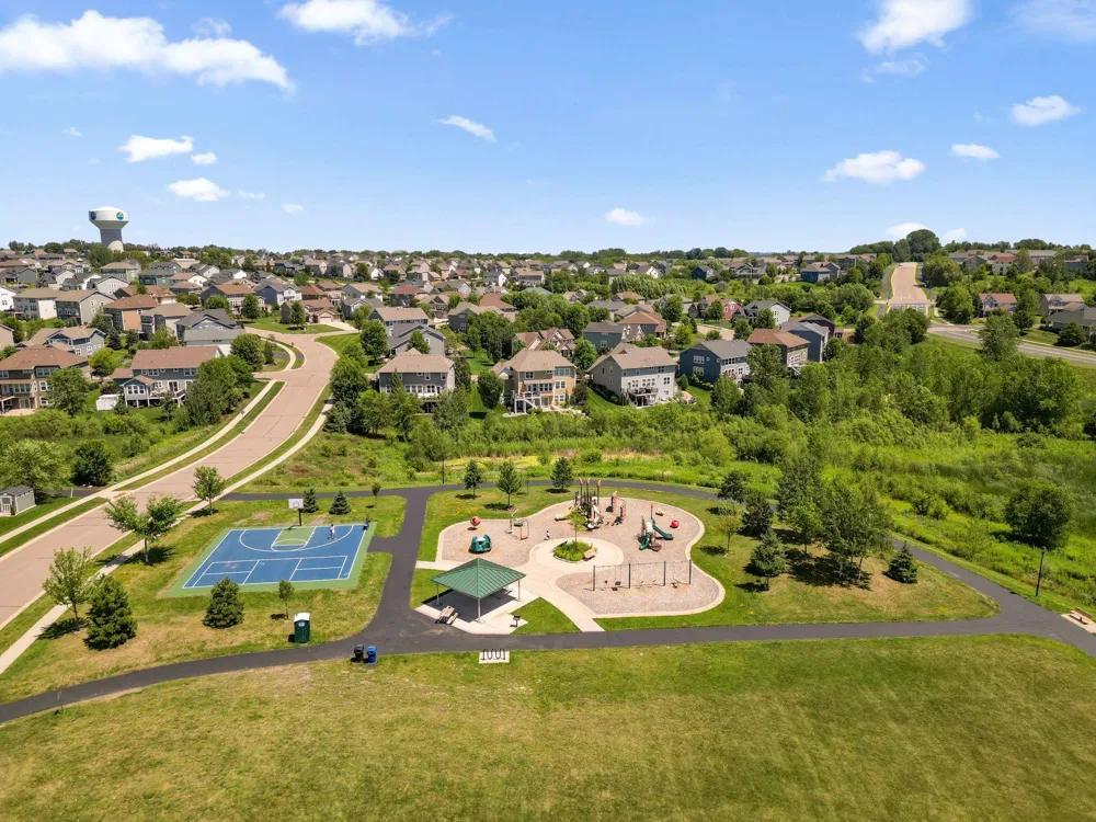 19335 Indora Trail Lakeville, MN 55044