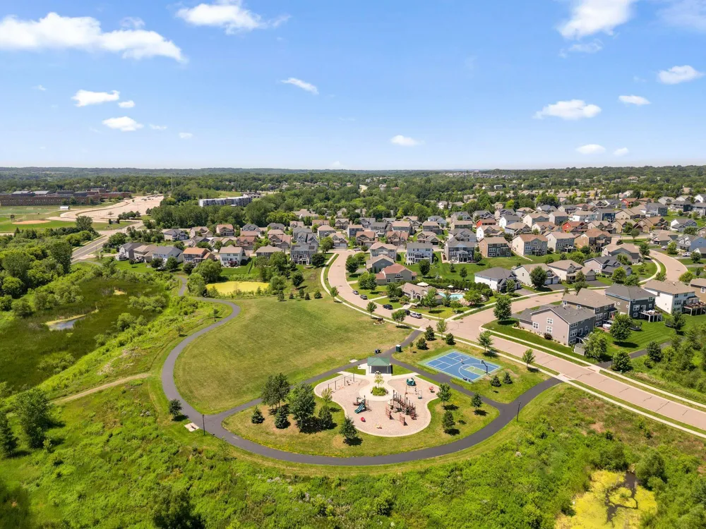 19335 Indora Trail Lakeville, MN 55044