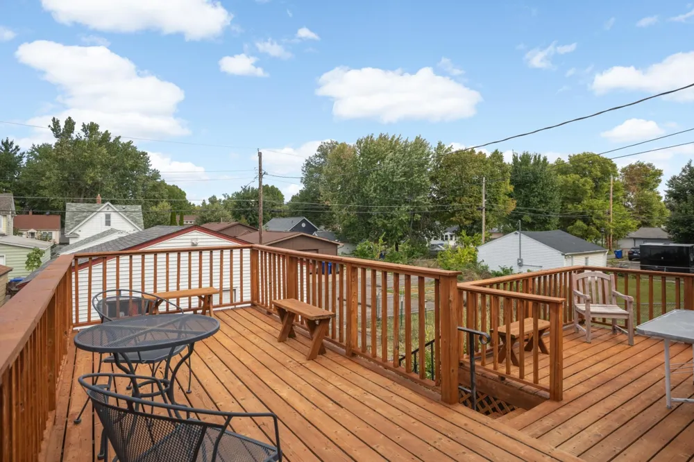 809 Minnehaha Avenue W Saint Paul, MN 55104